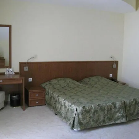 Elegance 3* أسينوفغراد