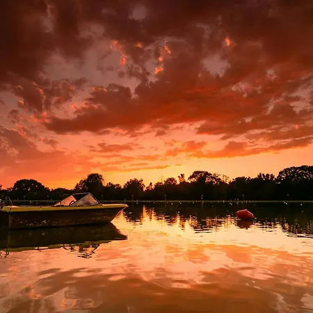 елеганс Хотел 3*